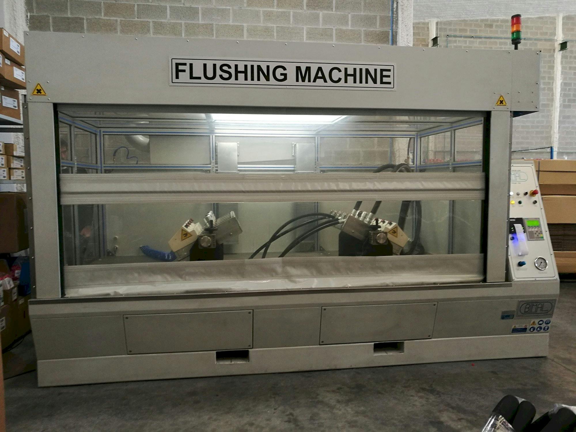 Vista frontal de la máquina BIMAL Flush 4