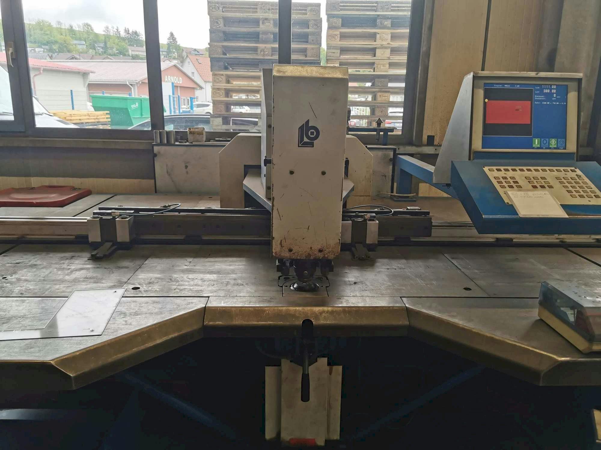 Vista frontal de la máquina BOSCHERT PL 150 CNC Z