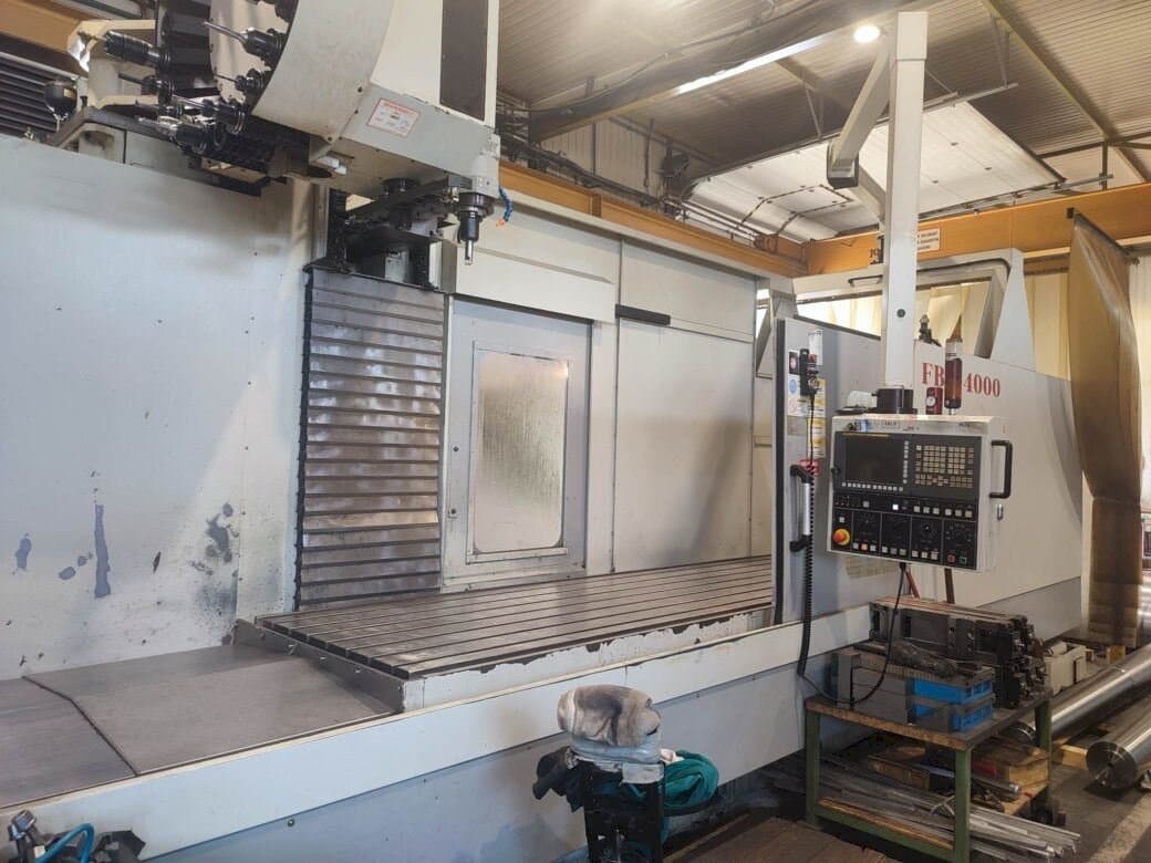 Vista frontal de la máquina Eumach FBE-4000