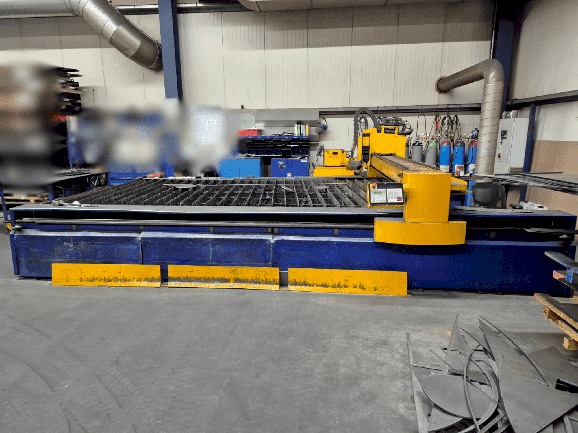 Vista frontal de la máquina MicroStep SPL-P 4501.25