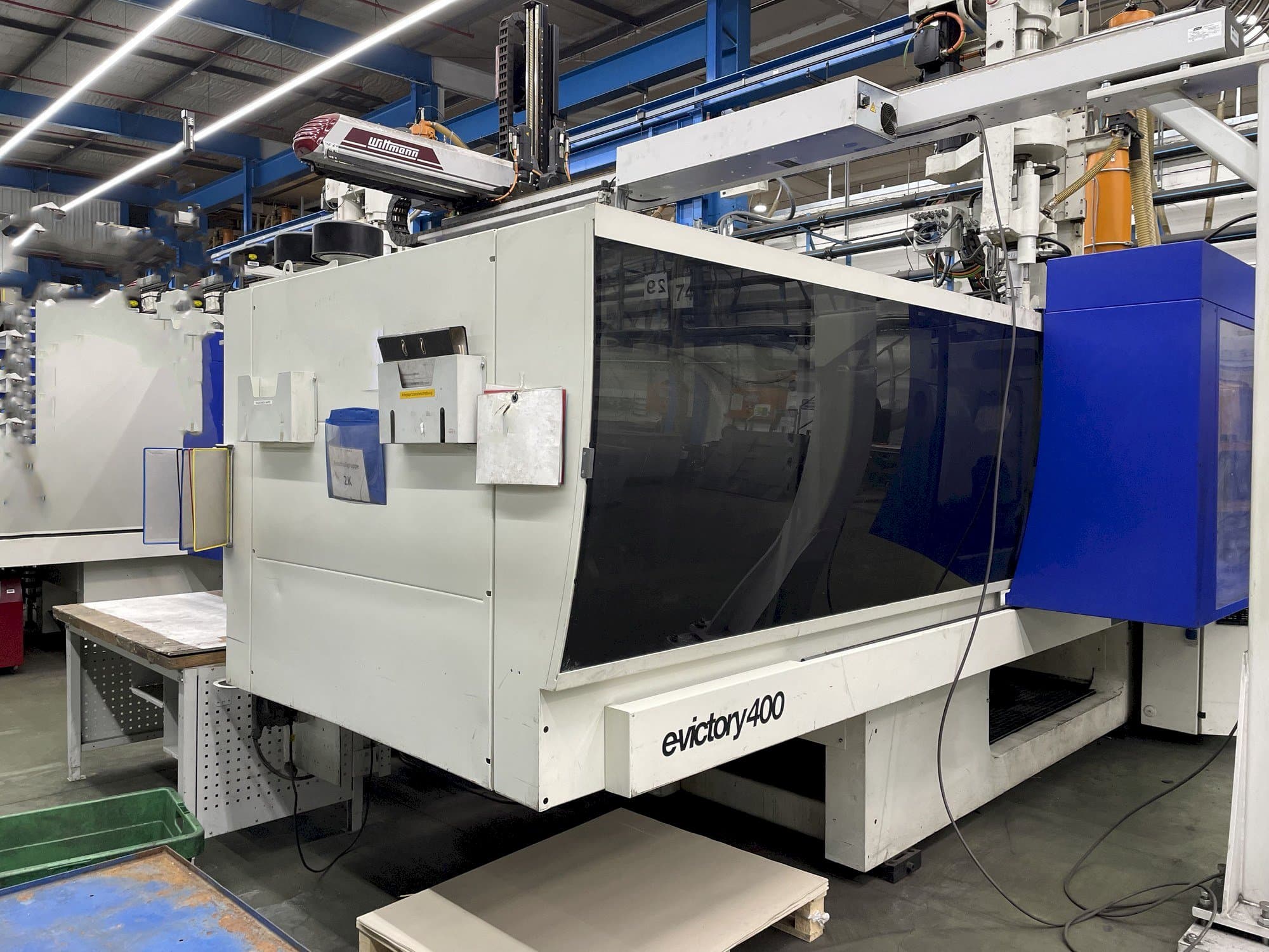 Vista frontal de la máquina ENGEL e-vc 1340H/310V/400