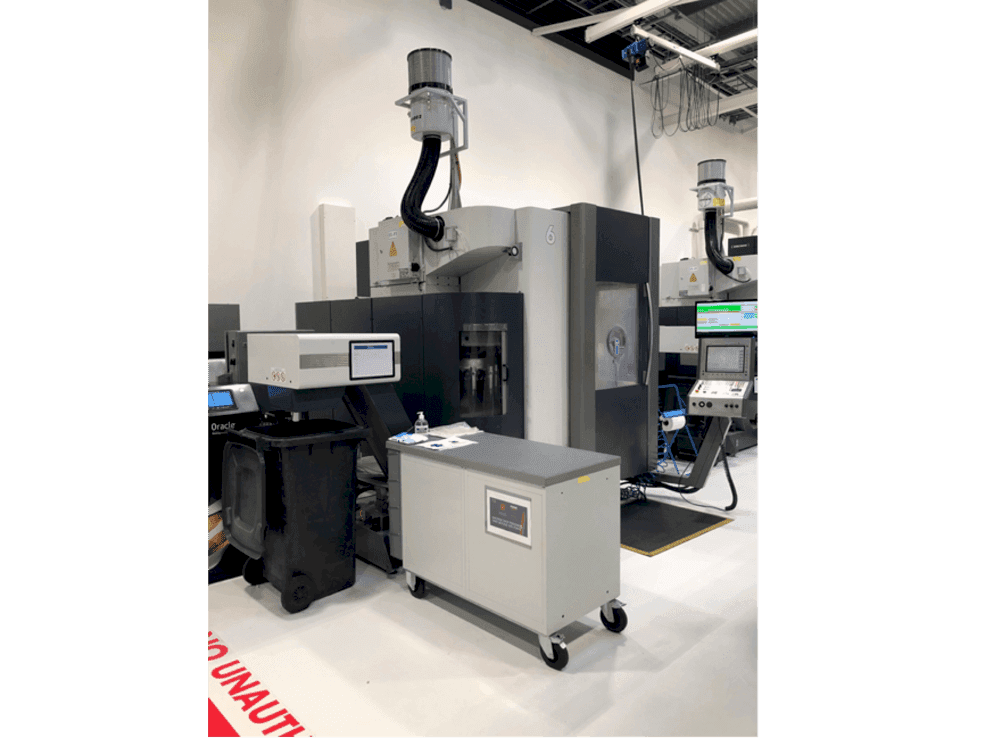 Vista frontal de la máquina DECKEL MAHO DMU 50 linear