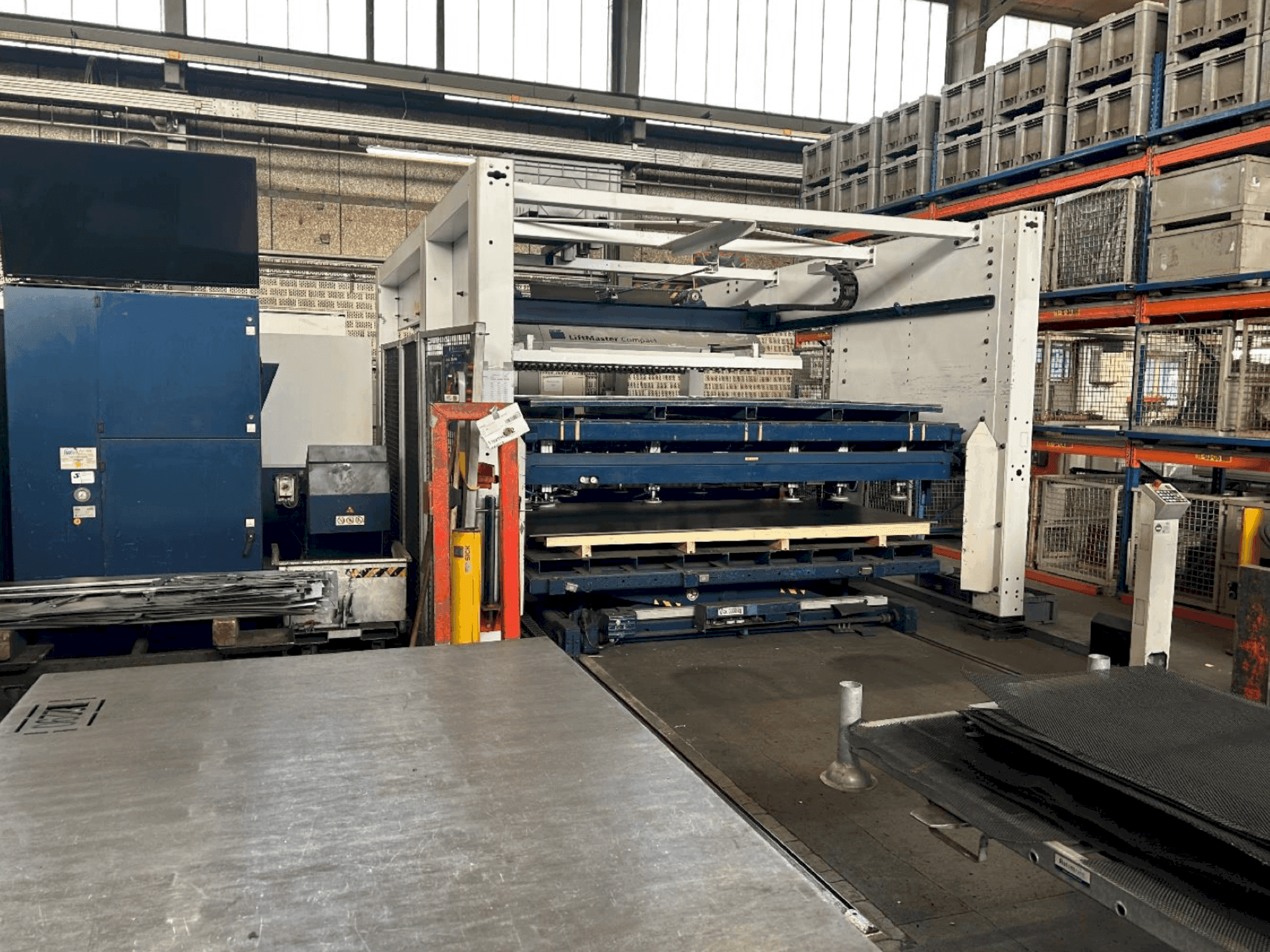 Vista frontal de la máquina TRUMPF TruLaser 3030