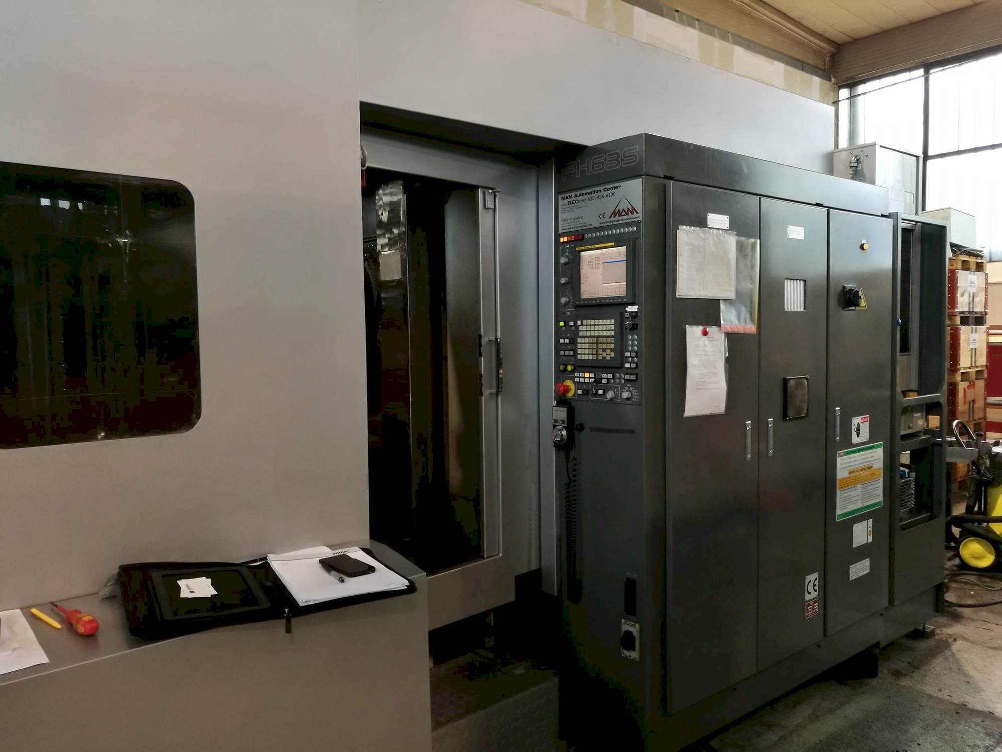 Vista frontal de la máquina TOYODA FH 63S