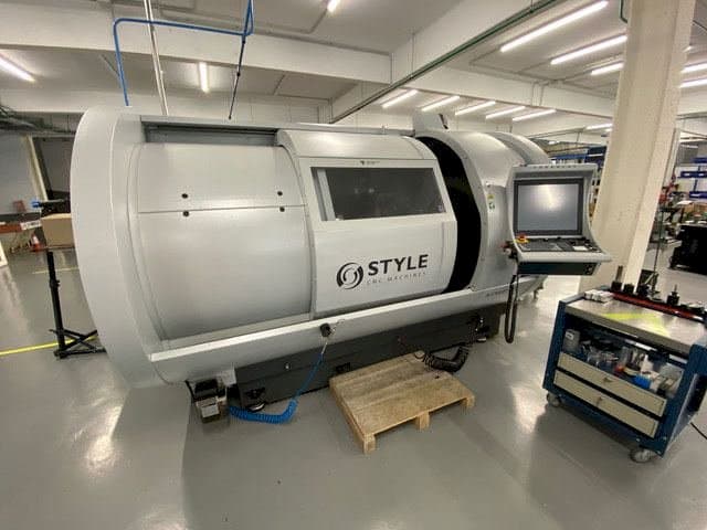 Vista frontal de la máquina Sturtz 750 (900 dbc)