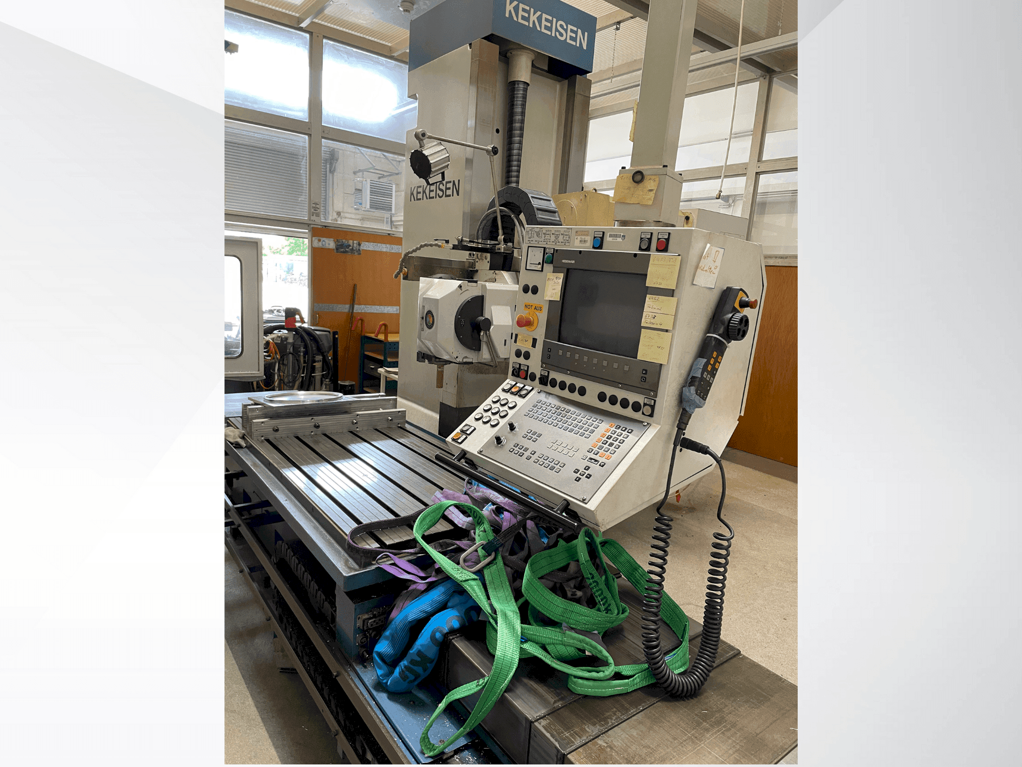 Vista frontal de la máquina Kekeisen  UBF 1600/15