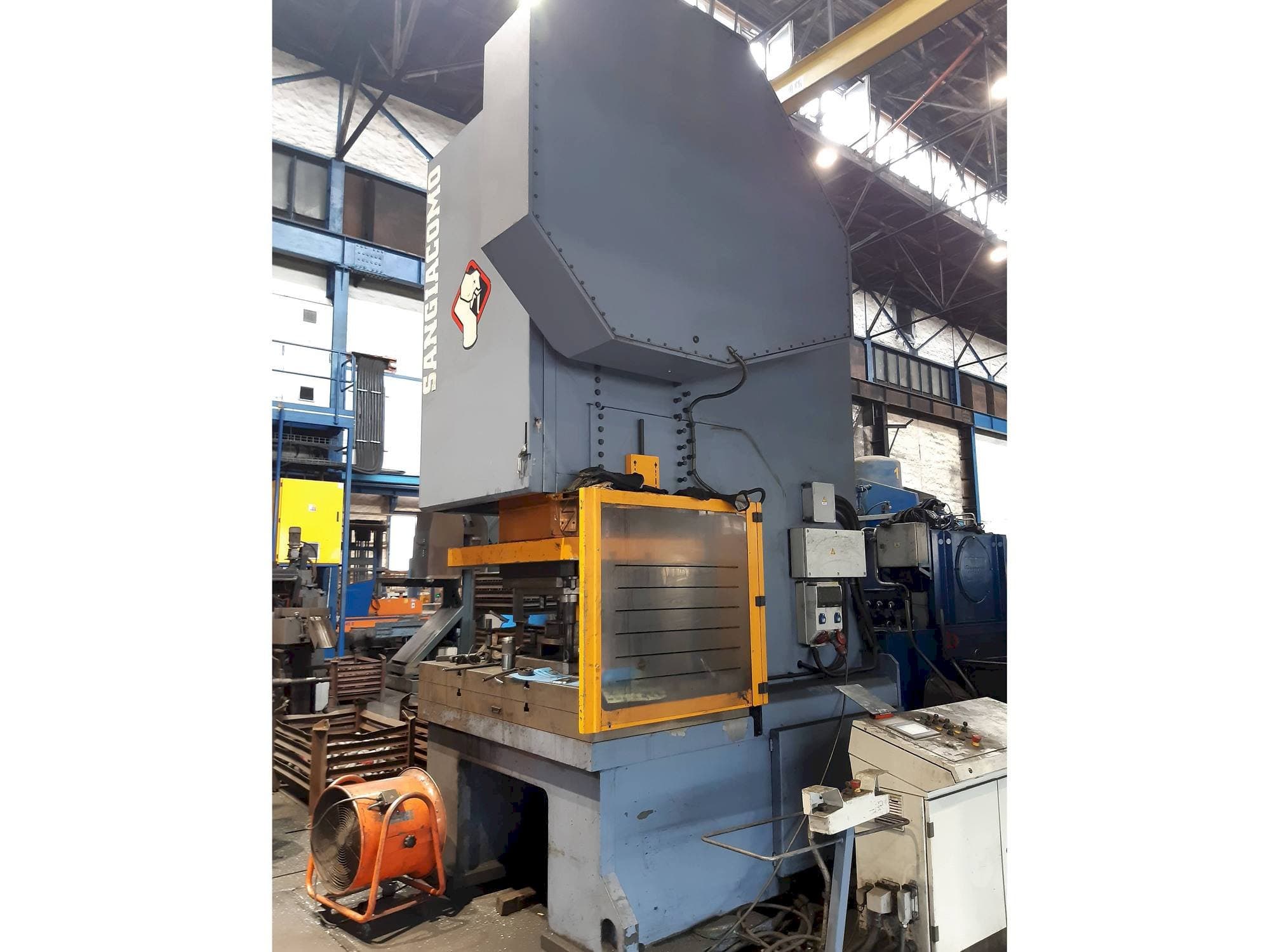 Vista frontal de la máquina Sangiacomo T.450 RCE