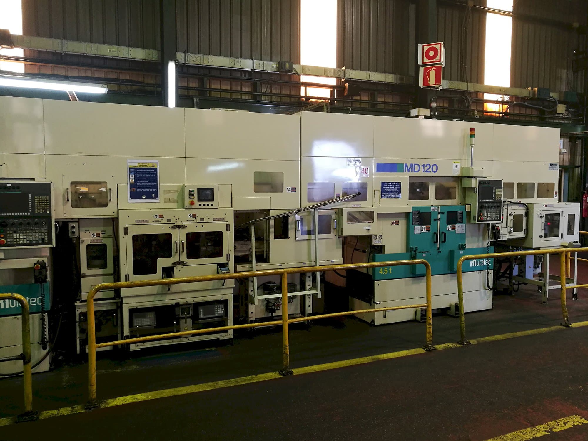 Vista frontal de la máquina MURATA Muratec MD 120