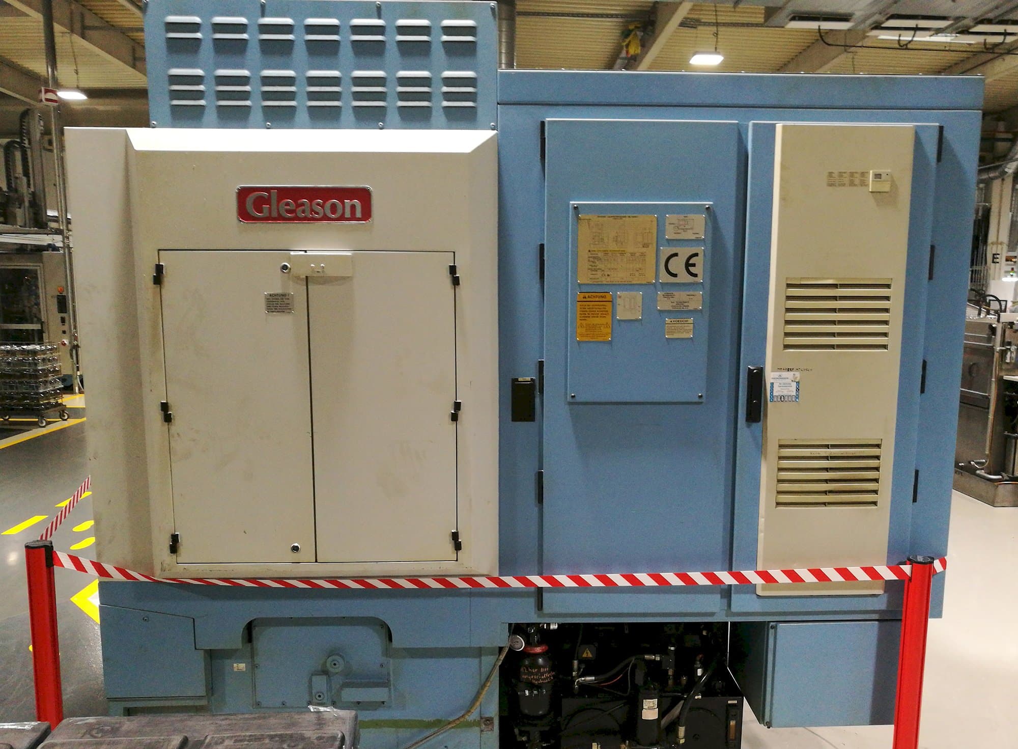 Vista trasera de la máquina Gleason Phoenix 500 HCT