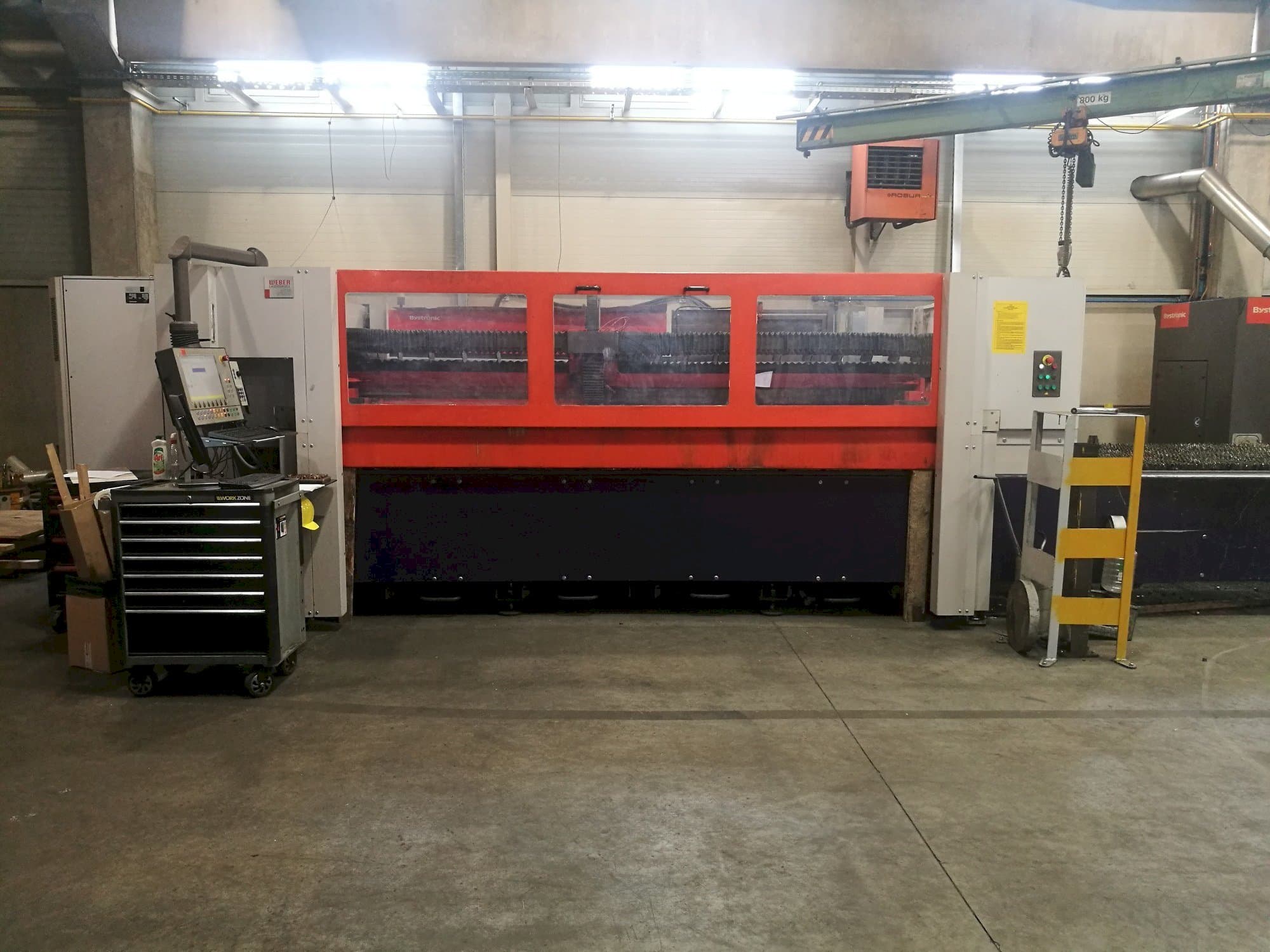 Vista frontal de la máquina Bystronic Bystar 3015