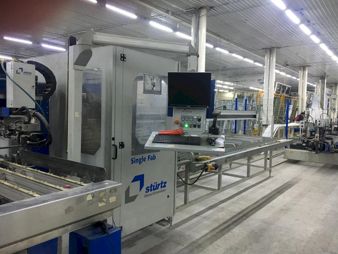 Vista frontal de la máquina Sturtz NFZ-JC-JM-160-X