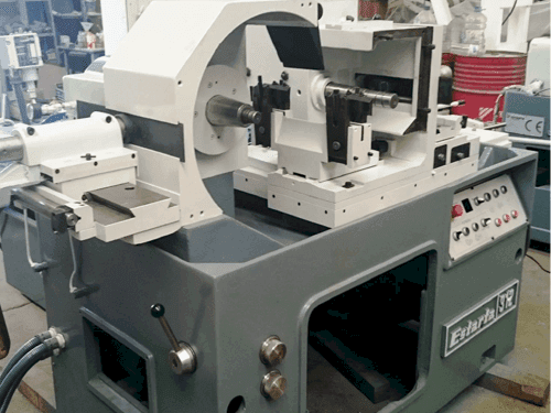 Vista frontal de la máquina Estarta 312