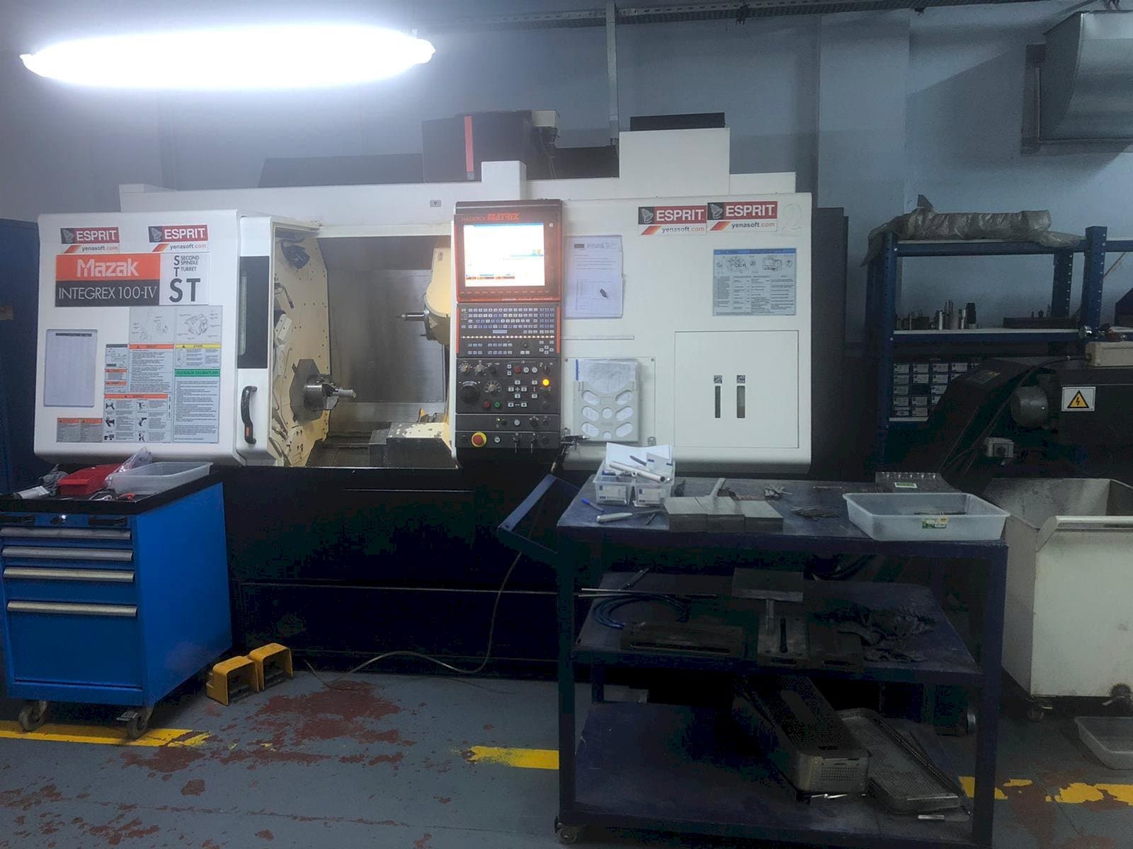 Vista frontal de la máquina Mazak Mazak Integrex 100 ST