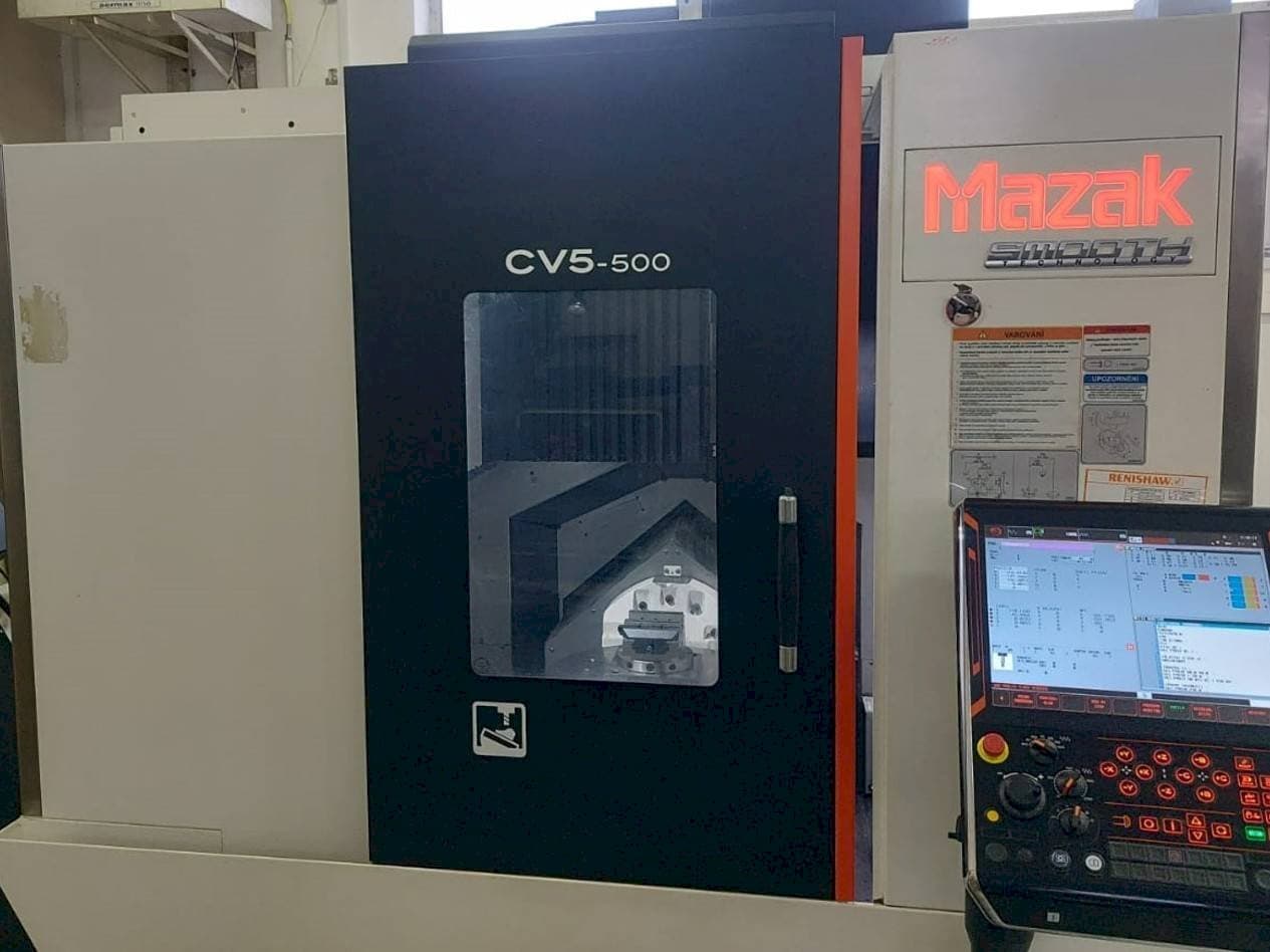 Vista frontal de la máquina Mazak CV5-500