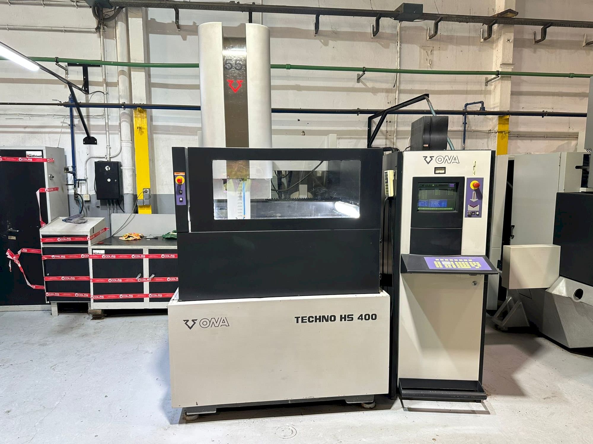 Vista frontal de la máquina ONA HS 400