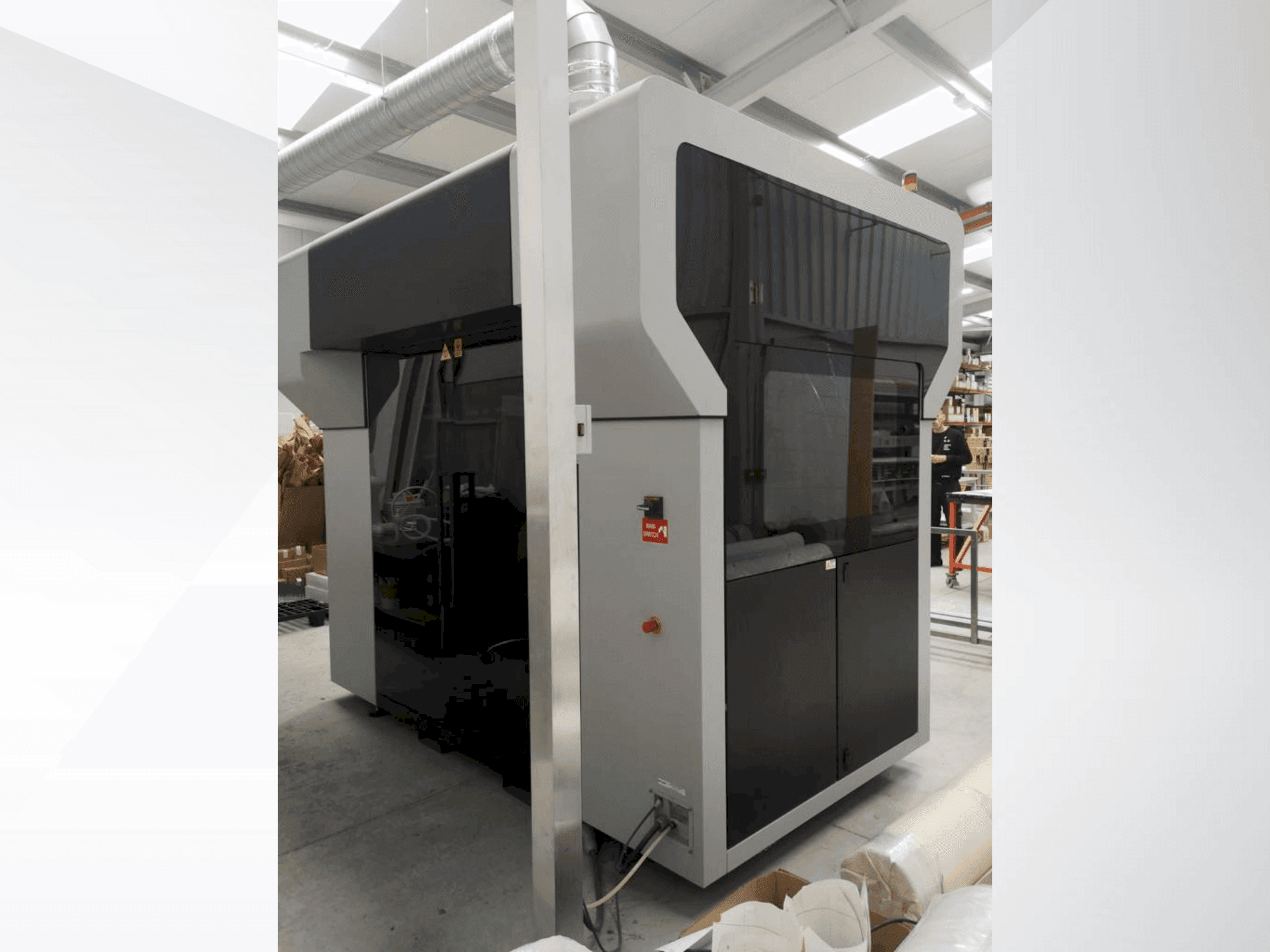 Vista frontal de la máquina MASSIVIT 1800 PRO