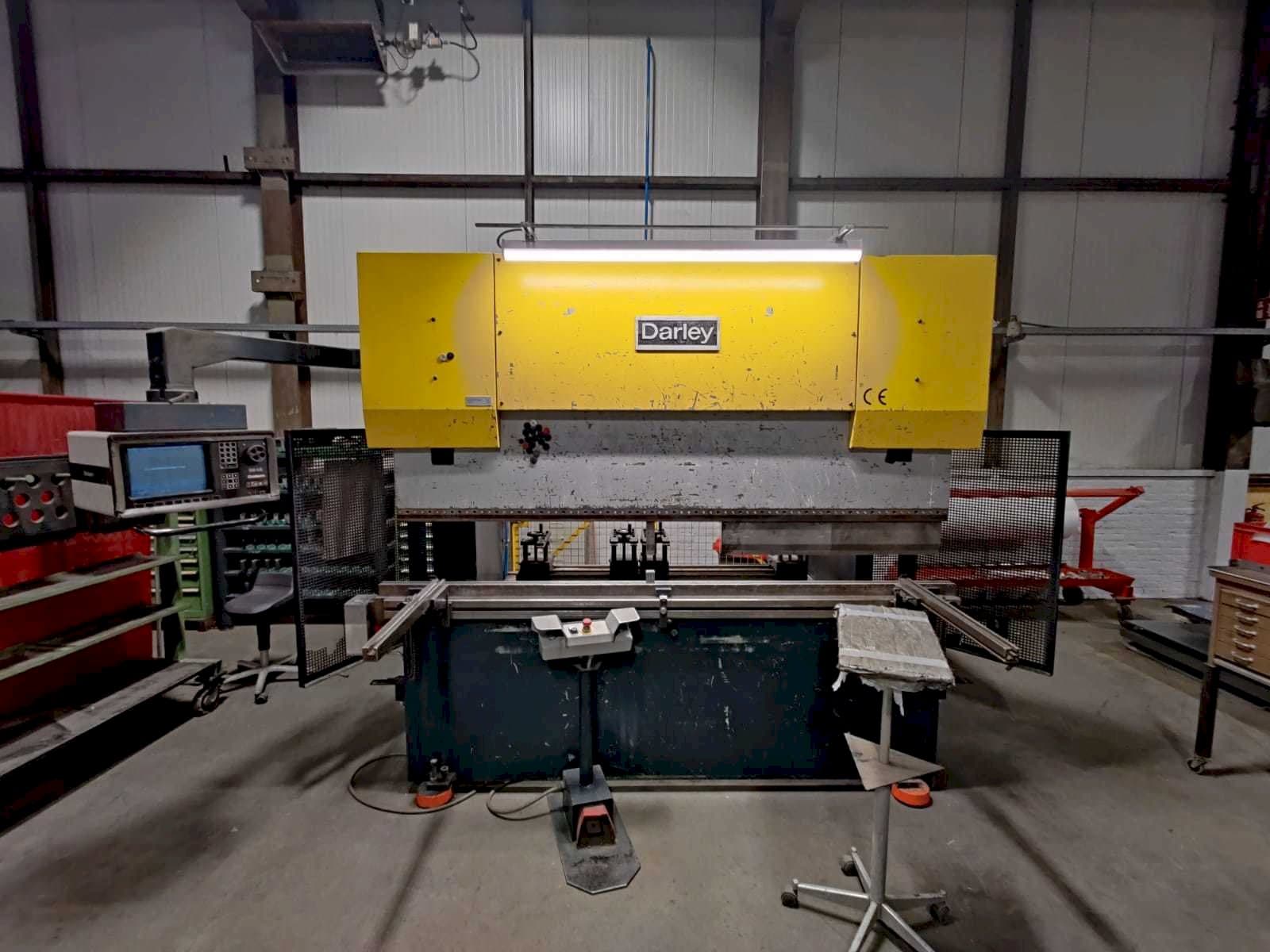 Vista frontal de la máquina Darley EHP 80 25/20