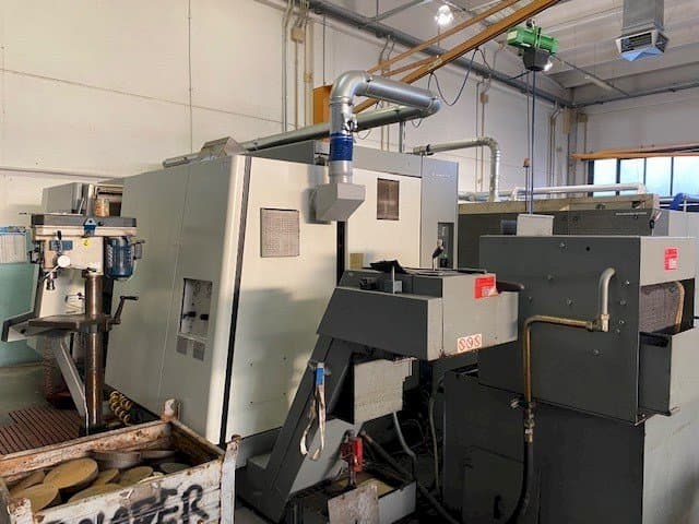 Vista frontal de la máquina Gildemeister GMX200