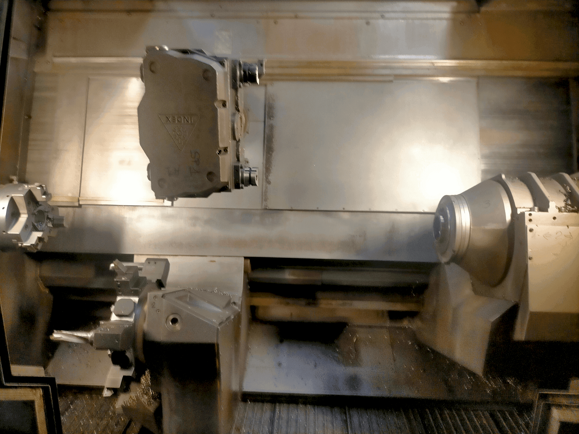 Vista frontal de la máquina Index G300 FLEX