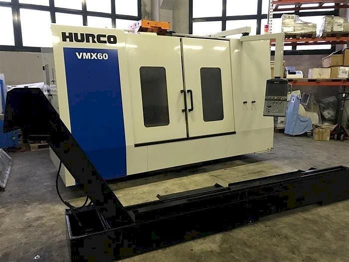 Vista frontal de la máquina Hurco VMX 60