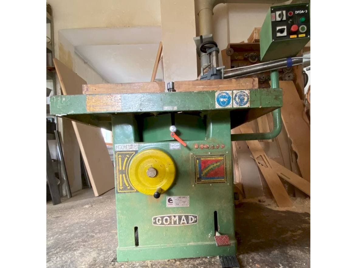 Vista frontal de la máquina GOMAD DFDA-3