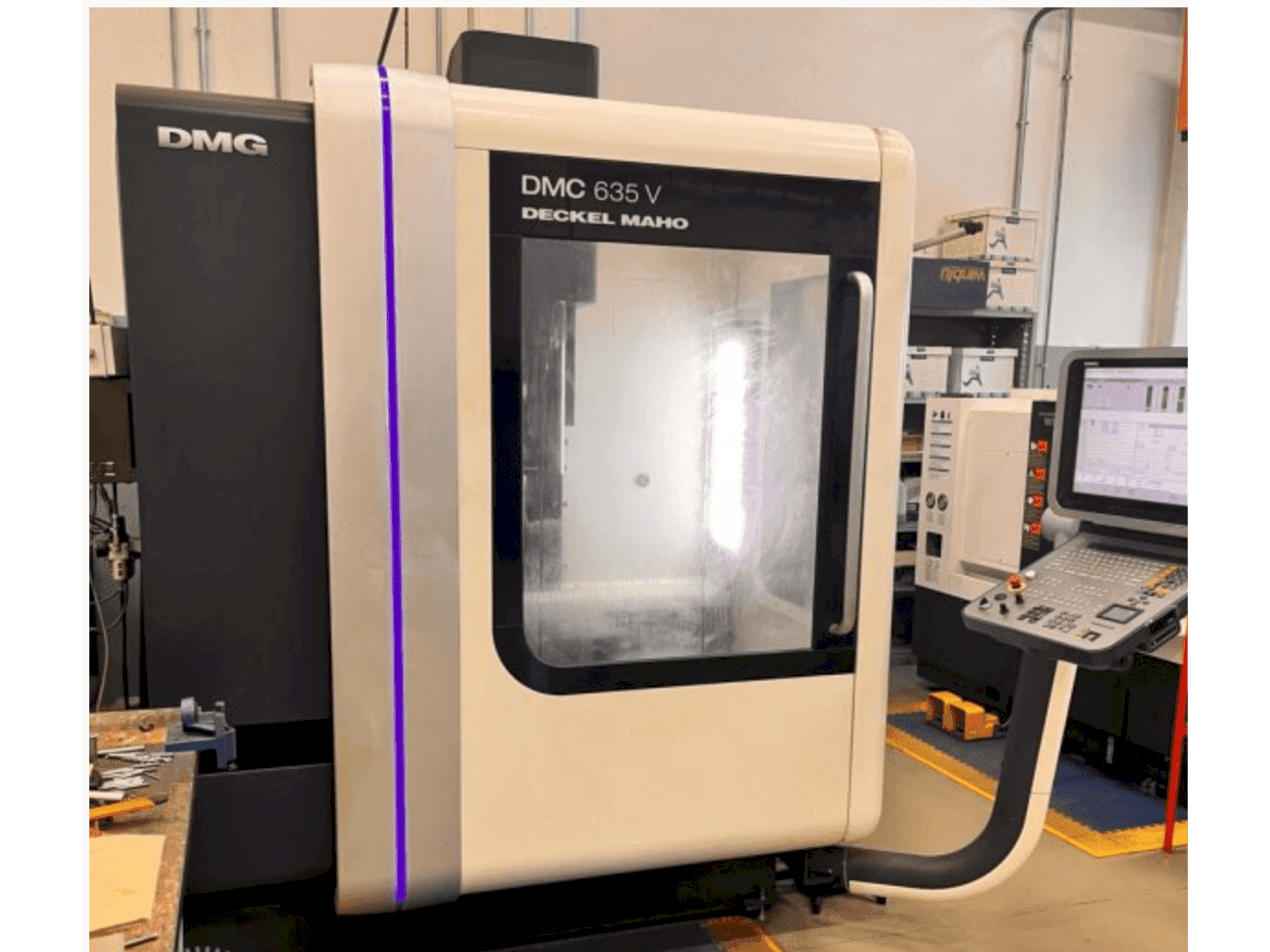 Vista frontal de la máquina DMG DECKEL MAHO DMC 635 V