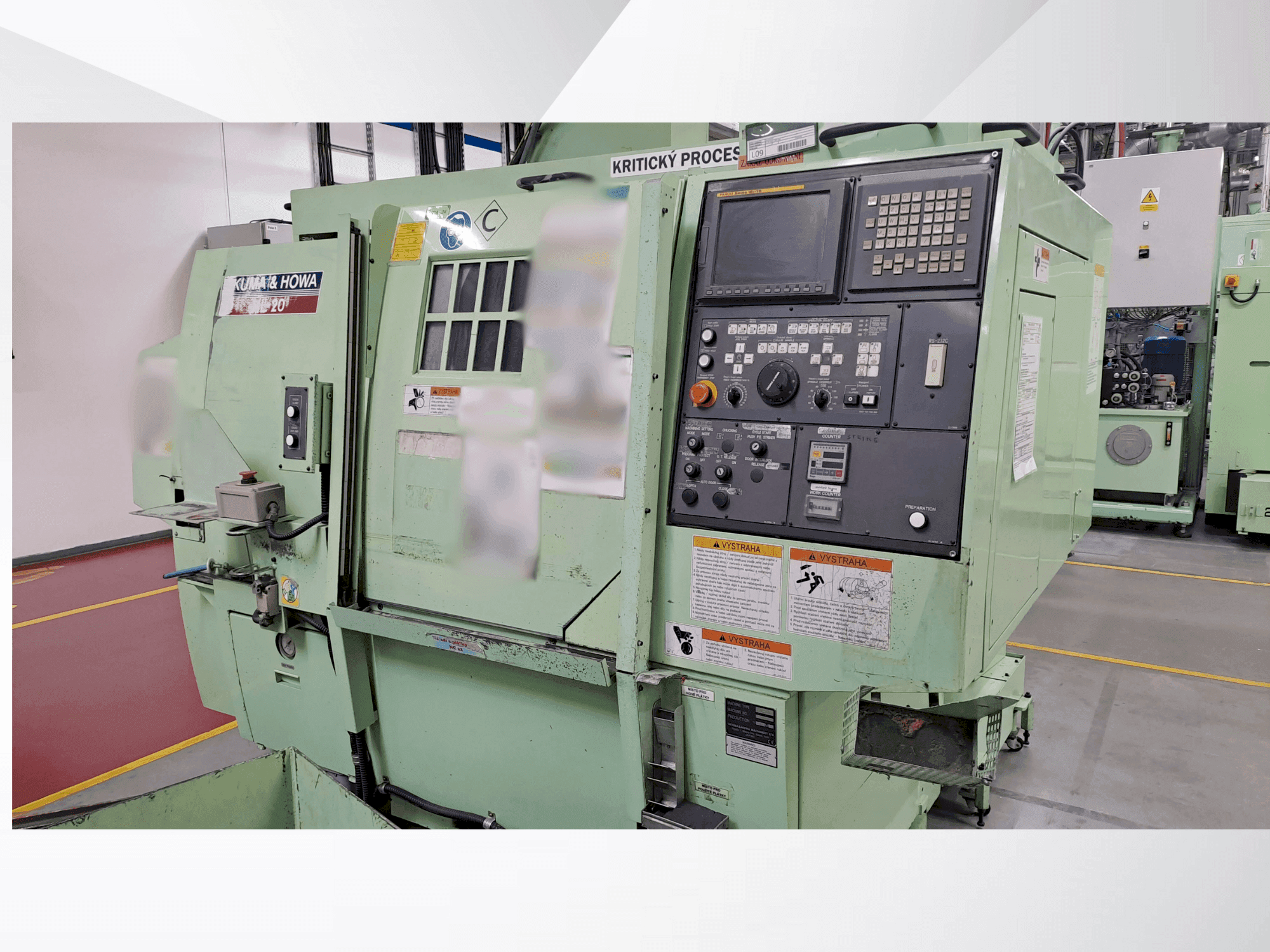 Vista frontal de la máquina OKUMA & HOWA HL-20