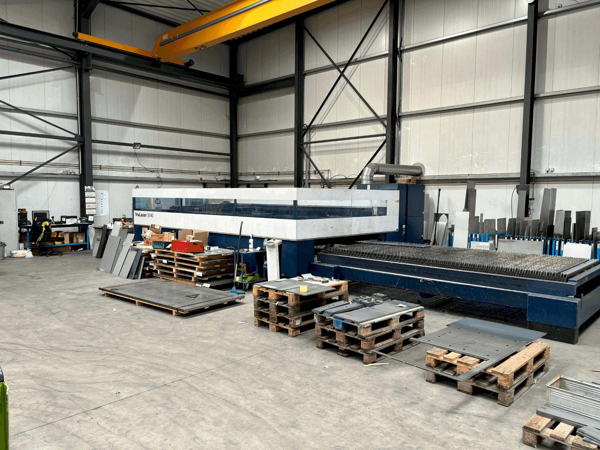 Vista frontal de la máquina TRUMPF TruLaser 3040