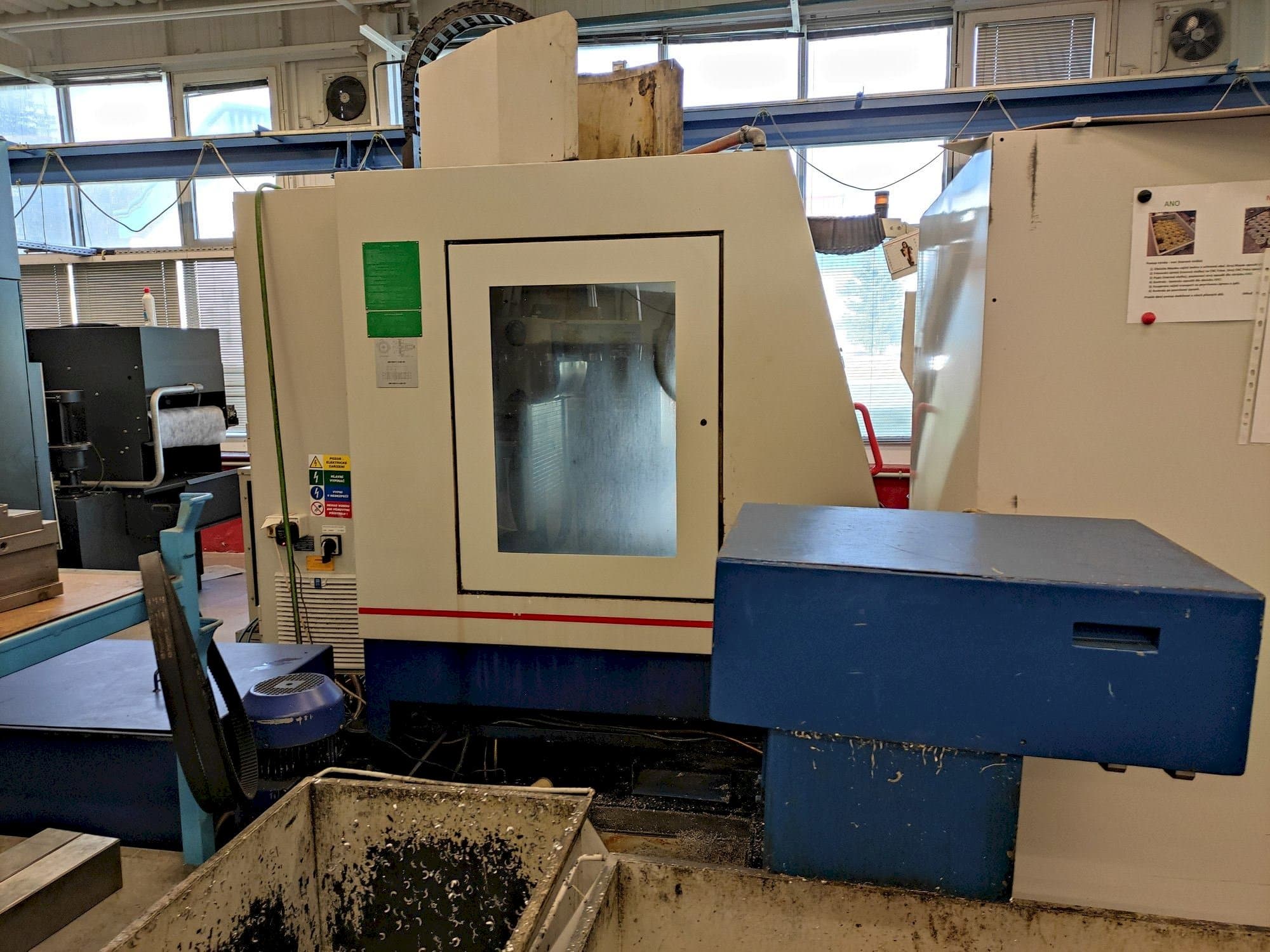 Vista frontal de la máquina ZPS MCFV 1260 NT
