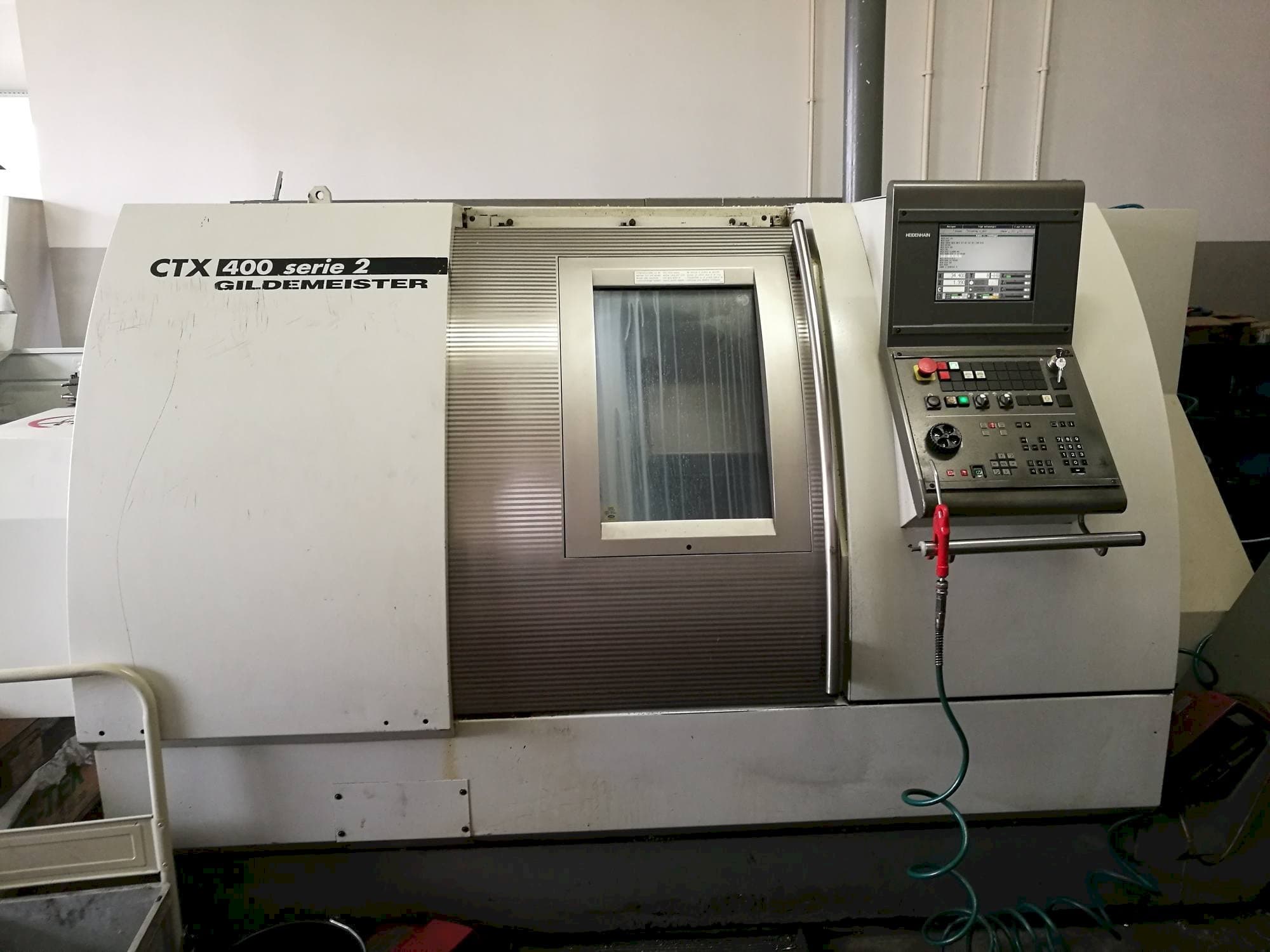 Vista frontal de la máquina Gildemeister CTX 400 S2