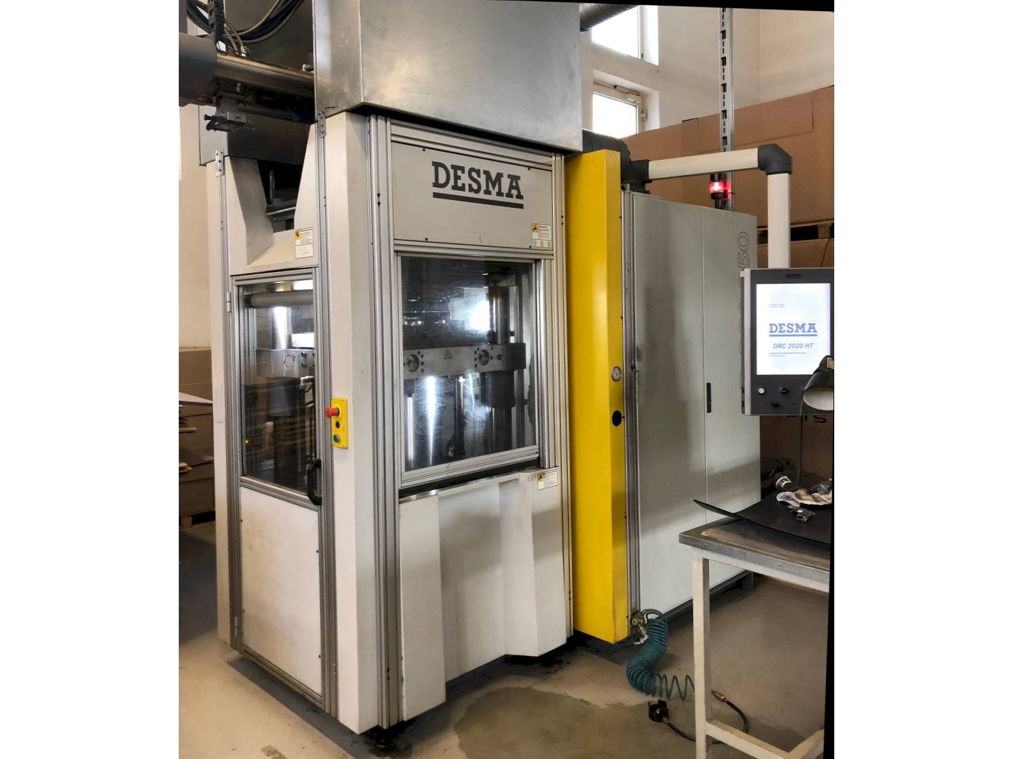 Vista frontal de la máquina Kloeckner Desma D 968.250 ZO