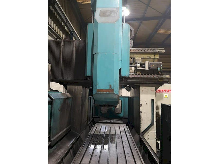 Vista frontal de la máquina ANAYAK P-2000