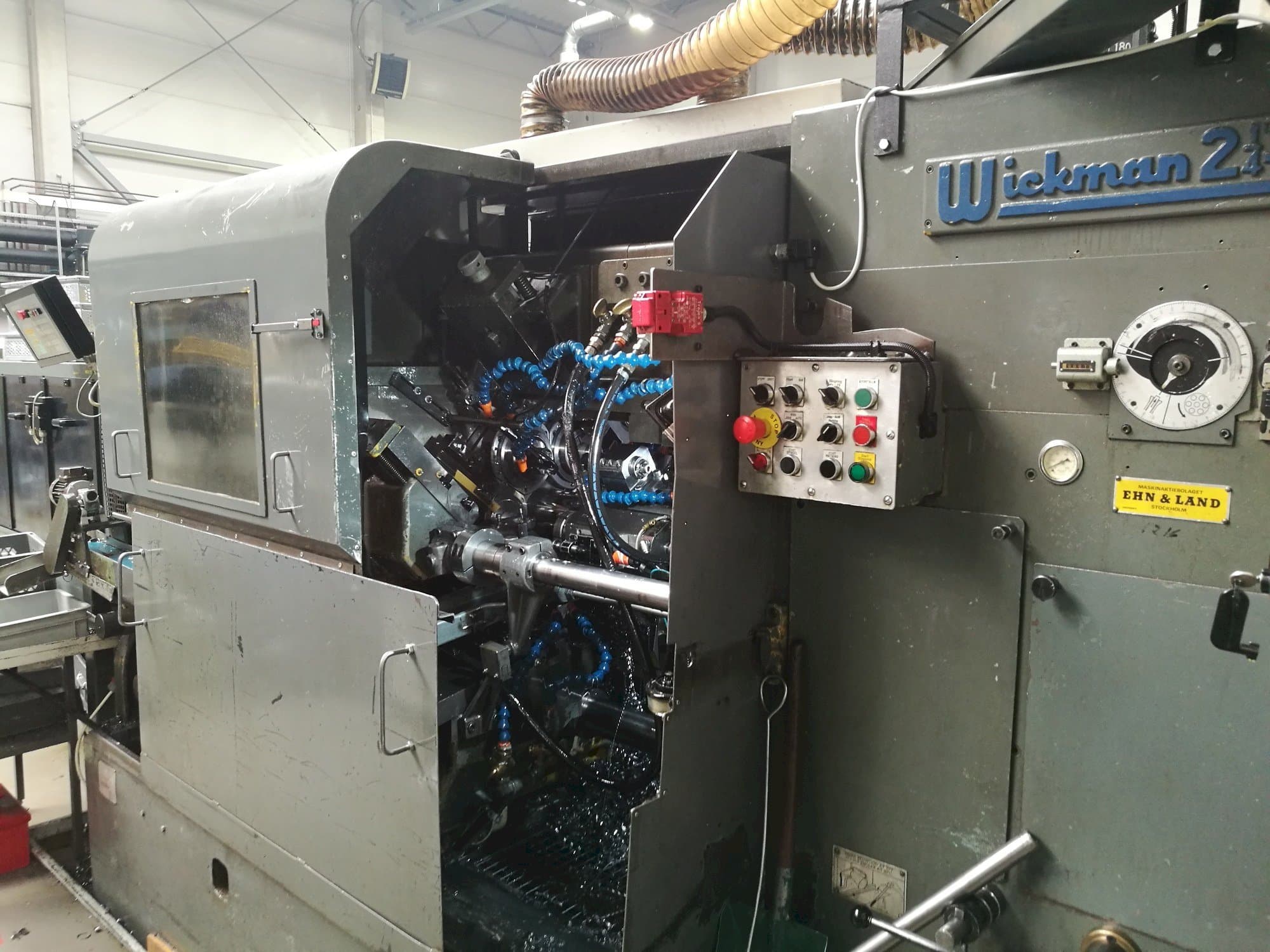 Vista frontal de la máquina Wickman 2 1/4"-6