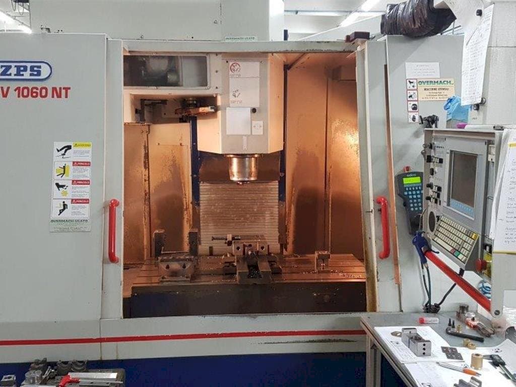 Vista frontal de la máquina ZPS MCFV 1060NT