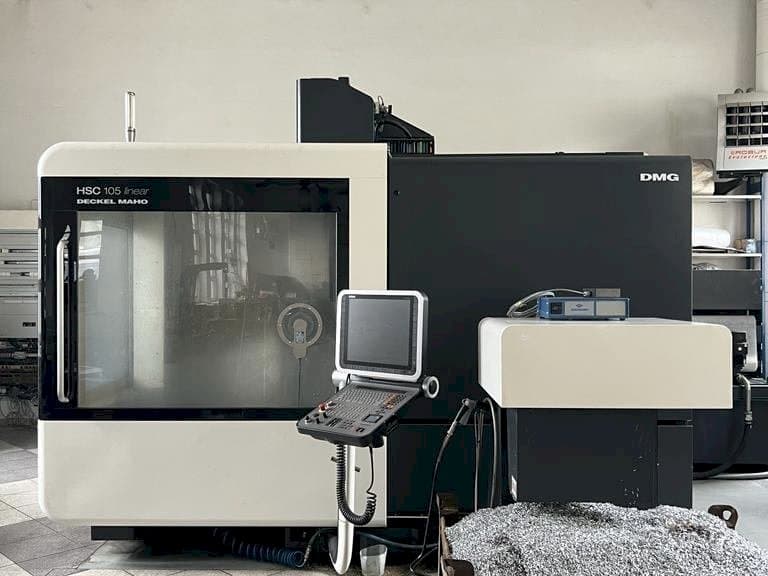 Vista frontal de la máquina DMG HSC 105 linear