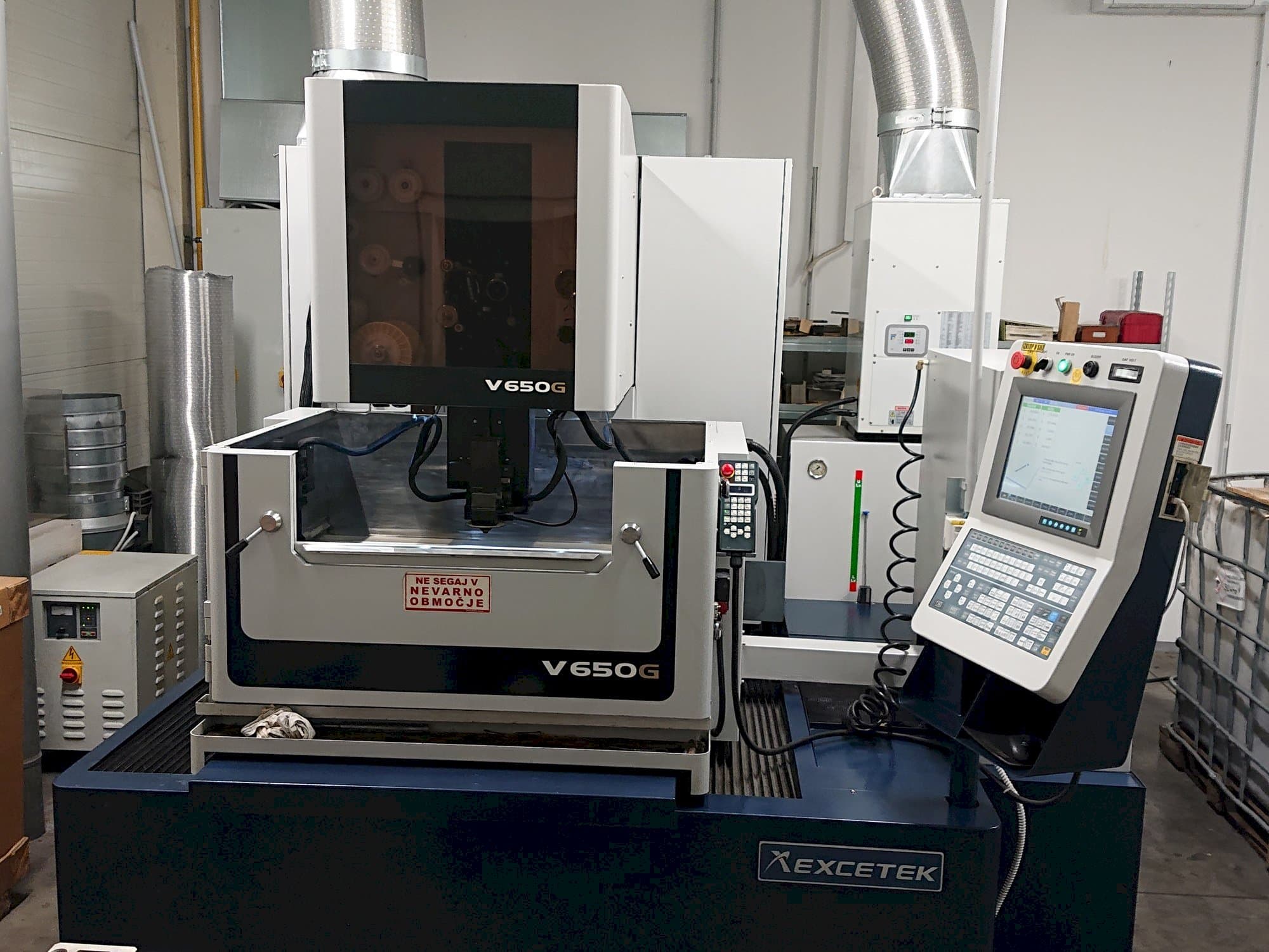 Vista frontal de la máquina EXCETEK V650G