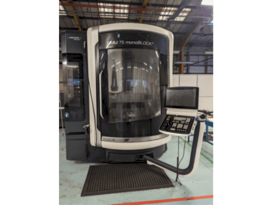Vista lateral izquierda de la máquina DMG MORI DMU 75 Monoblock