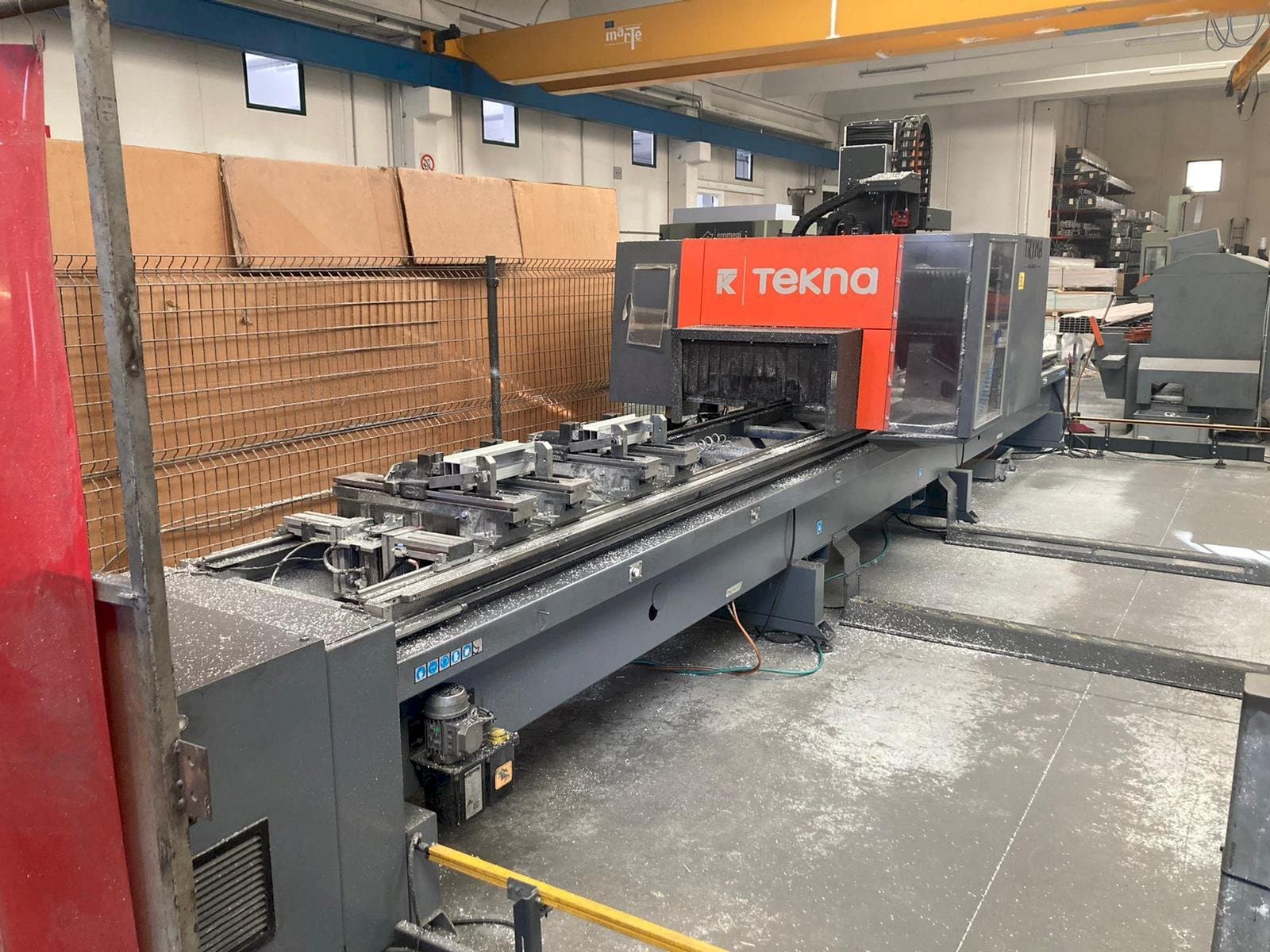 Vista frontal de la máquina Tekna TKE 944-7