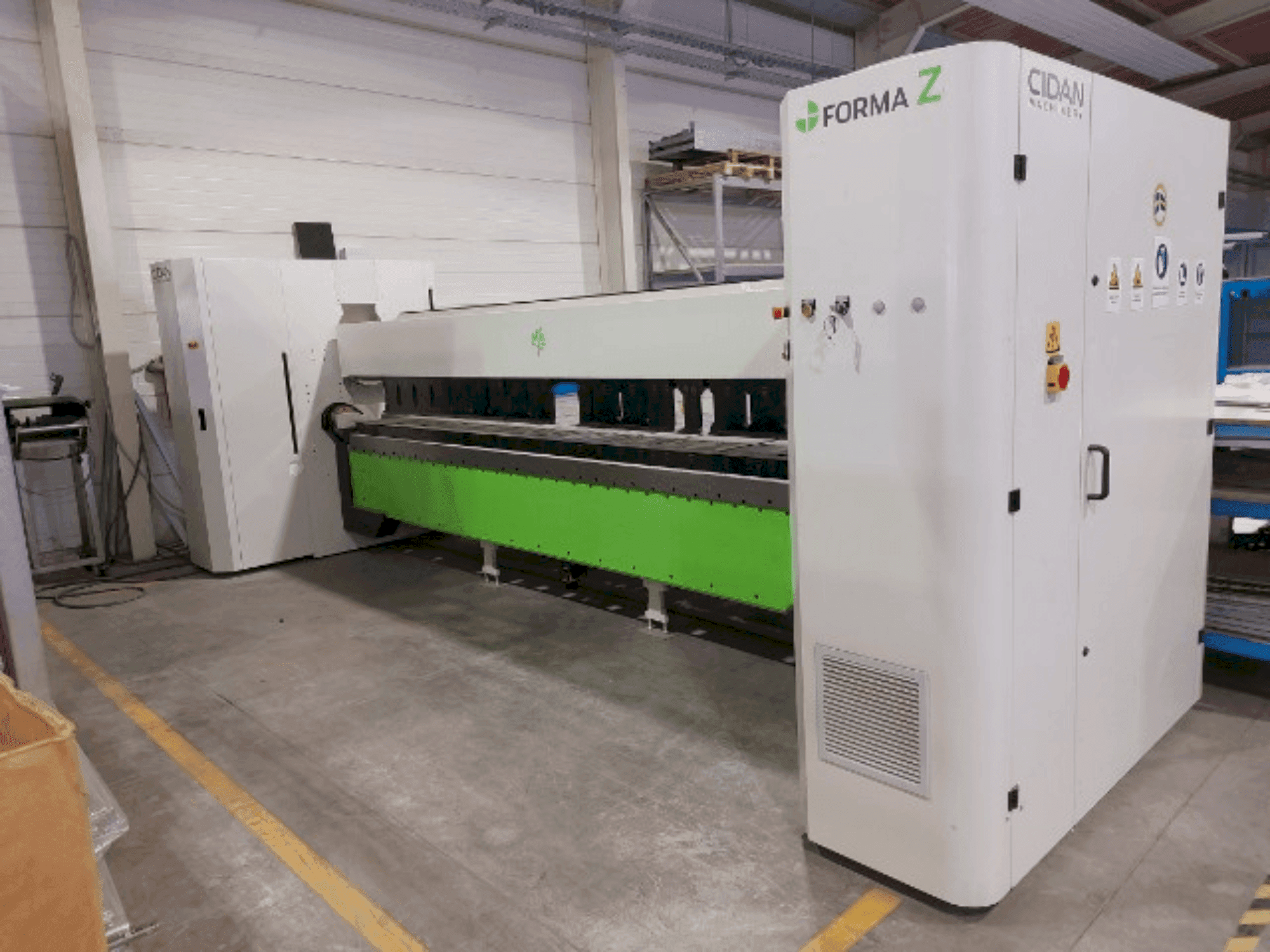 Vista frontal de la máquina CIDAN FORMA Z 40