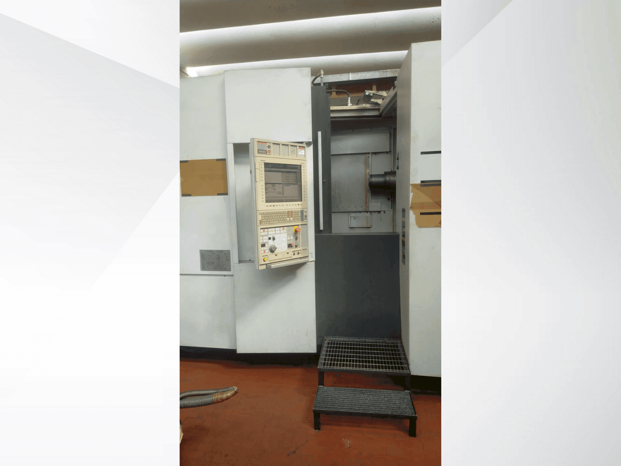 Vista frontal de la máquina MORI SEIKI NH 5000/40 DCG