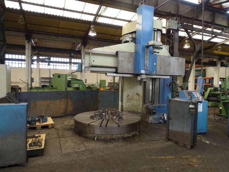 Vista frontal de la máquina Berthiez BM 225