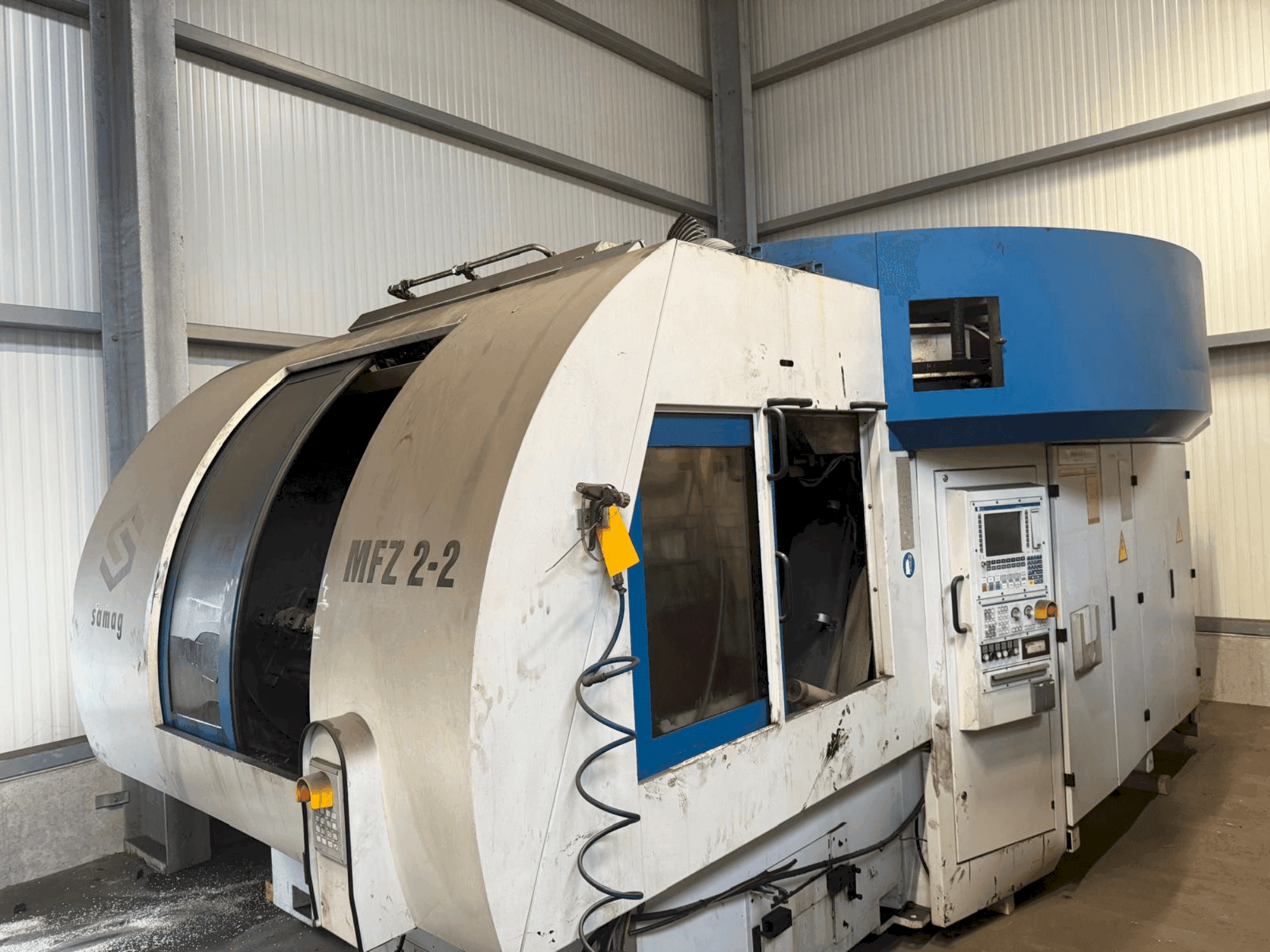 Vista frontal de la máquina SAMAG MFZ 2-2 (2006)