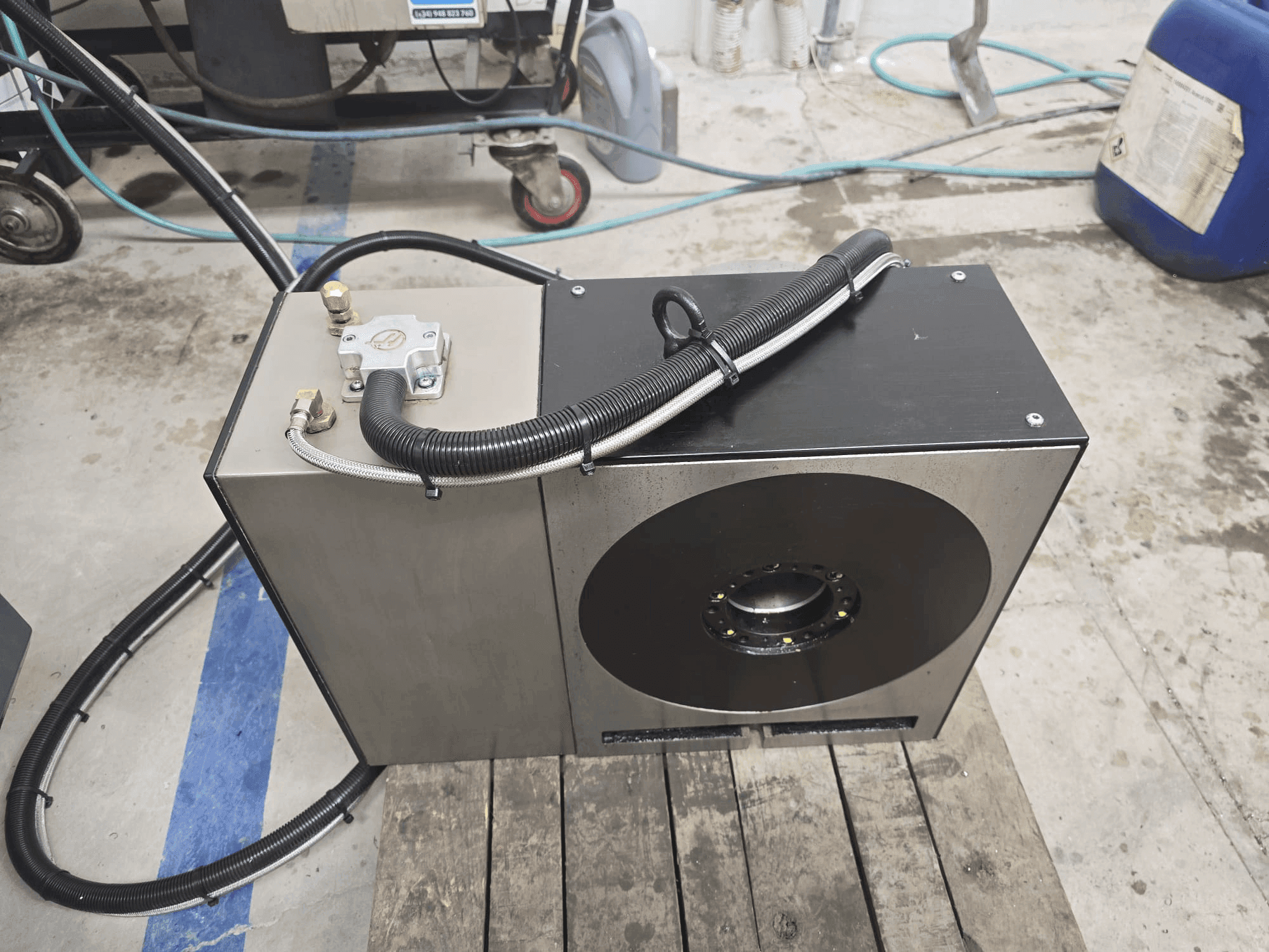 Vista frontal de la máquina HAAS HRT310