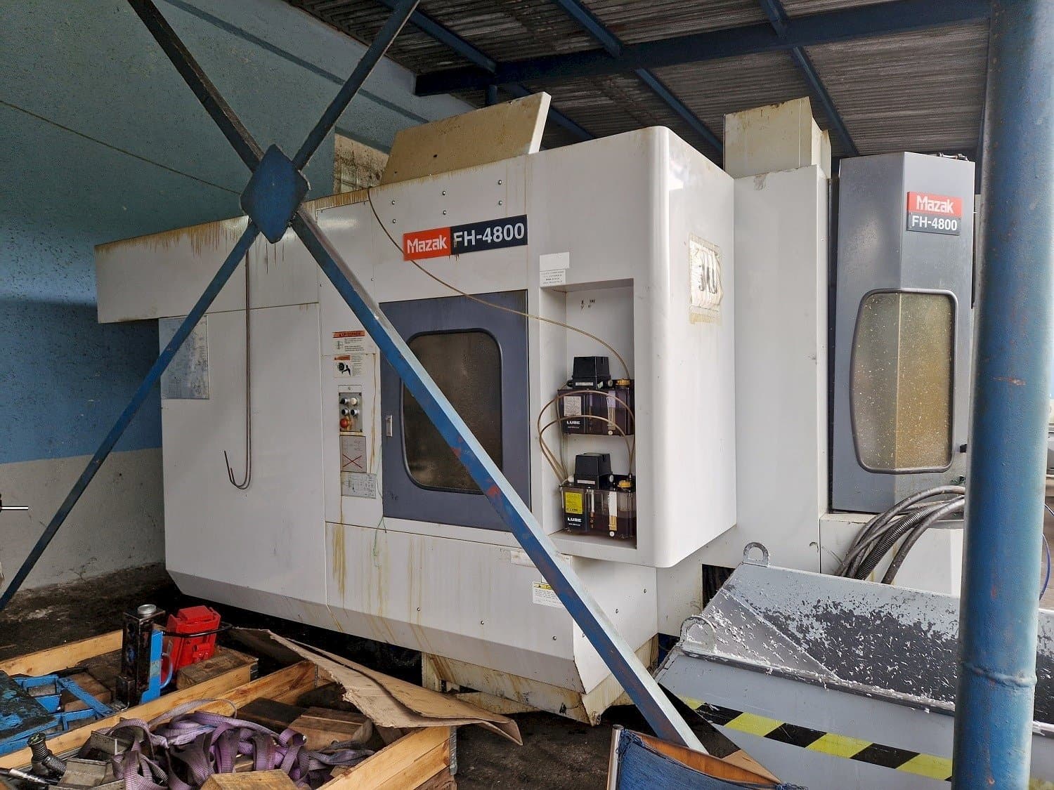 Vista frontal de la máquina Mazak