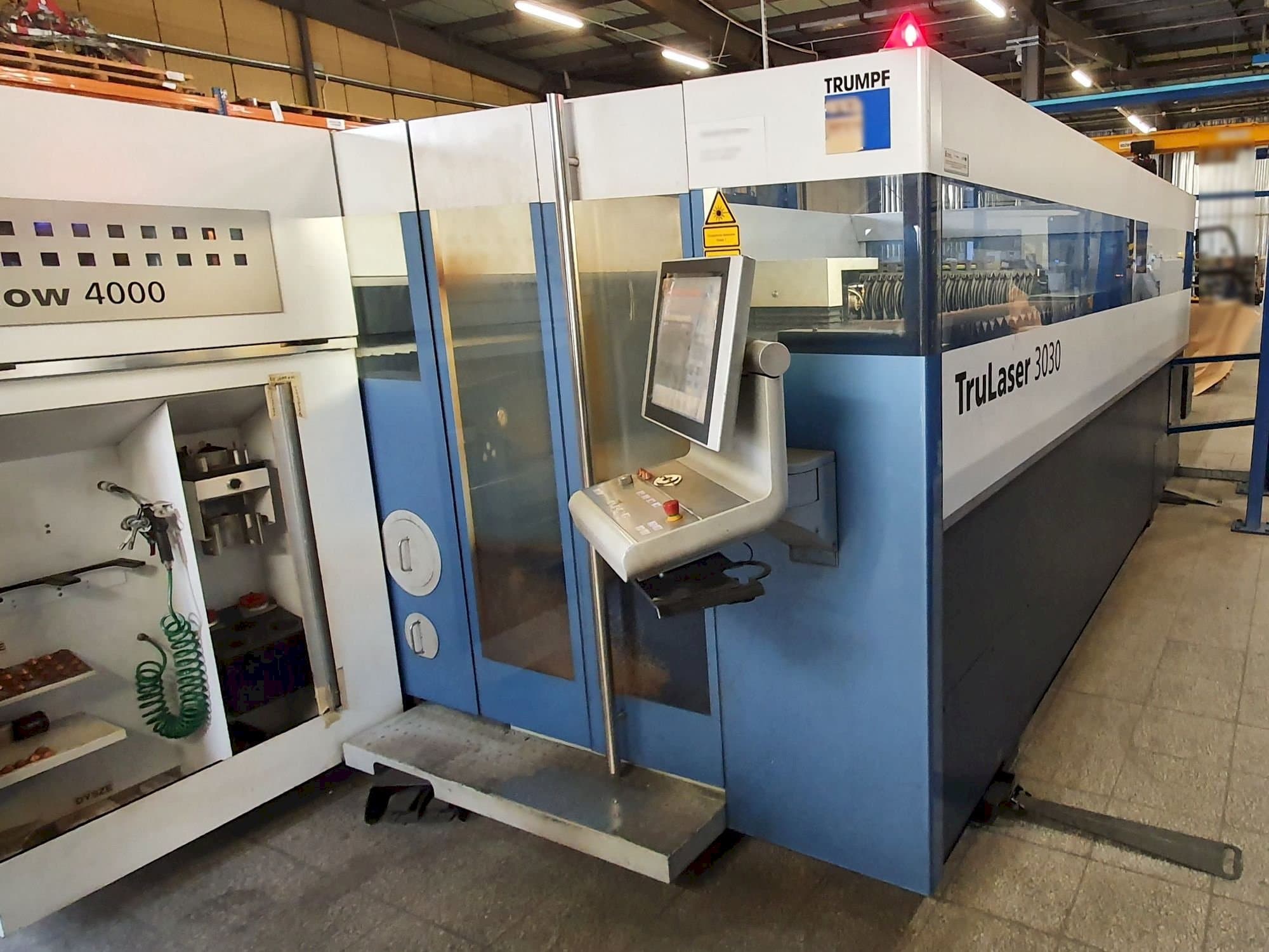 Vista frontal de la máquina Trumpf TruLaser 3030
