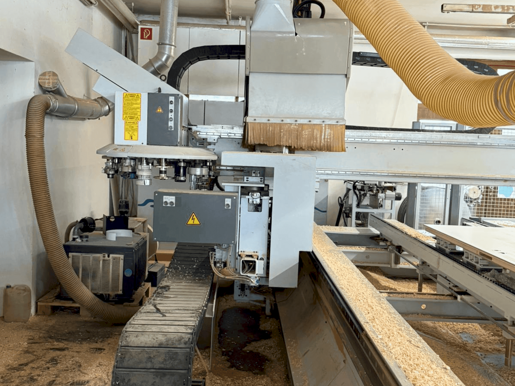 Vista frontal de la máquina HOMAG PROFI BAZ20/30/16/V/D (2003)