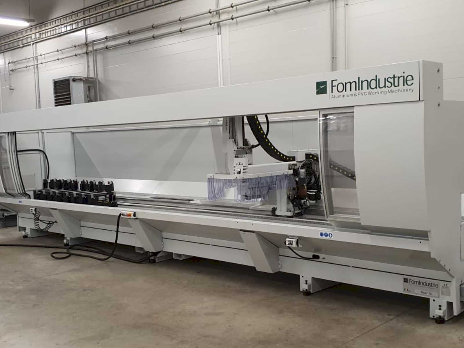 Vista frontal de la máquina FomIndustrie DALI 70
