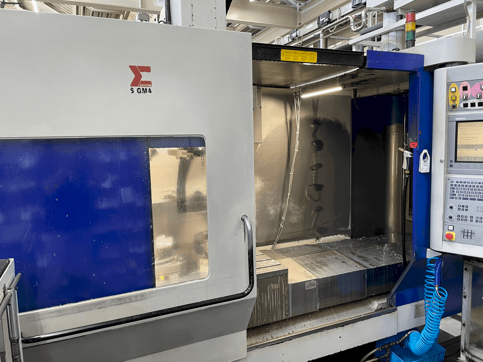 Vista frontal de la máquina Sigma Leader 6