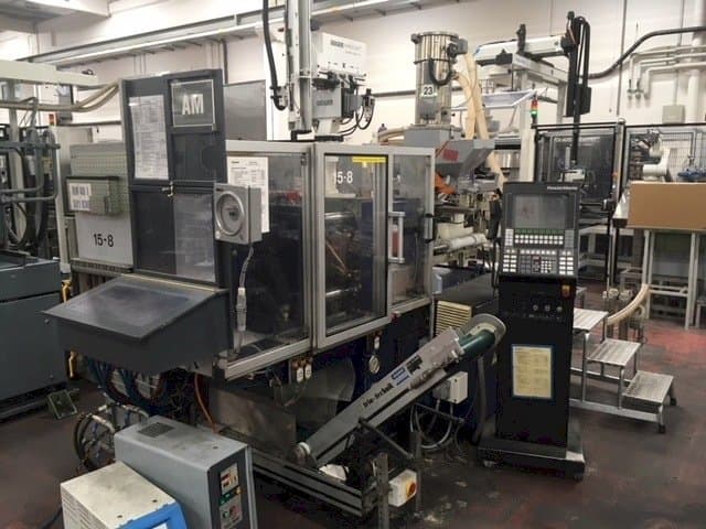 Vista frontal de la máquina Krauss Maffei 40-135 C2