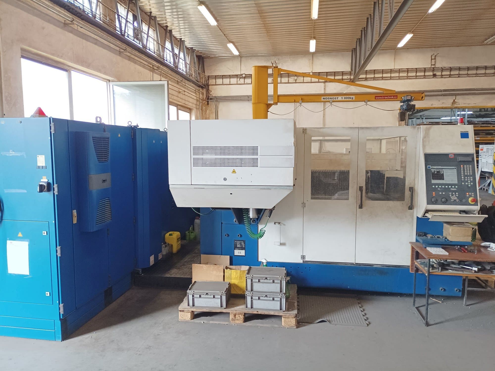 Vista frontal de la máquina TRUMPF Trulaser 3030